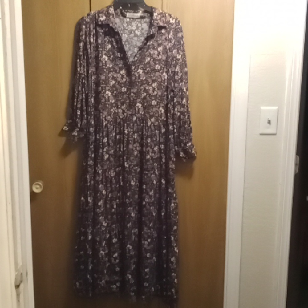 Natural Life Maxi dress ptp 19.5" w 19" L 51" floral long sleeve POCKETS! Rayon